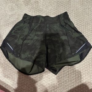lululemon size 4 camo hotty hot shorts